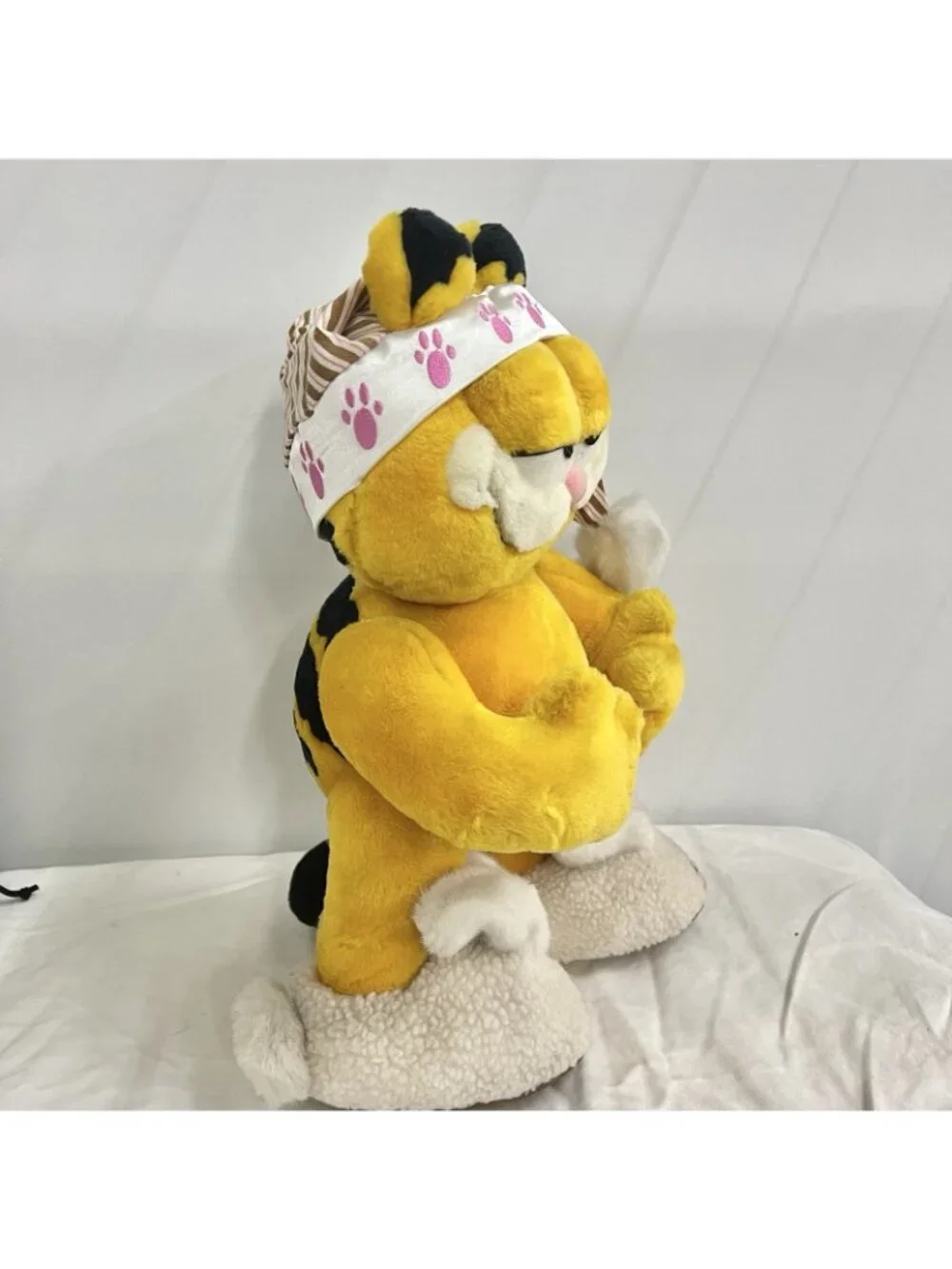Vintage Garfield Plush Pajamas Bunny Slippers 1994 PAWS Bedtime Stuffed 18 Inch